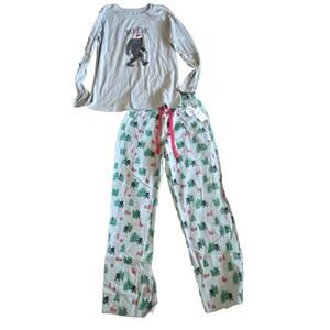 "Believe" Bigfoot/Sasquatch Cotton Christmas Pajamas- Sz Medium & Large Pieces